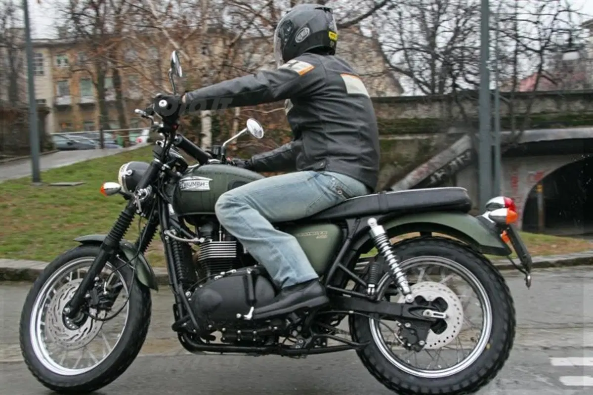 Triumph Scrambler  (4)