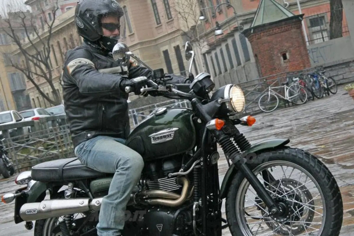Triumph Scrambler  (7)