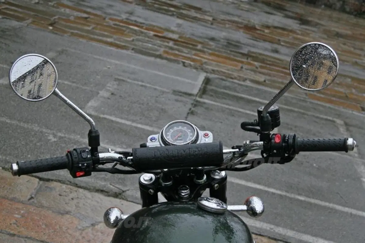 Triumph Scrambler  (15)