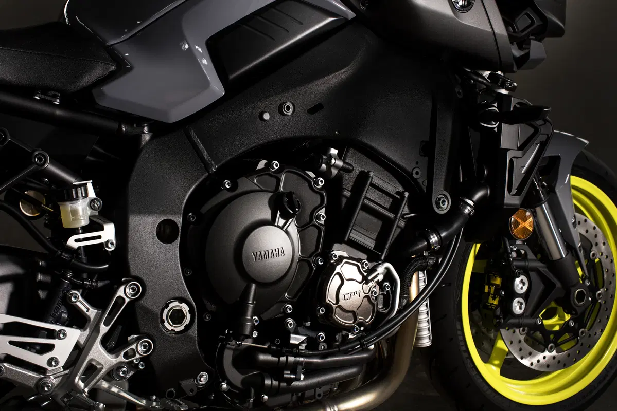 Yamaha MT-10 MT-10 ABS (2016 - 17) (12)