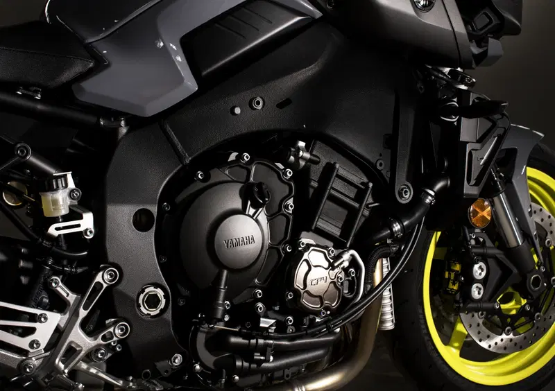Yamaha MT-10 MT-10 ABS (2016 - 17) (12)