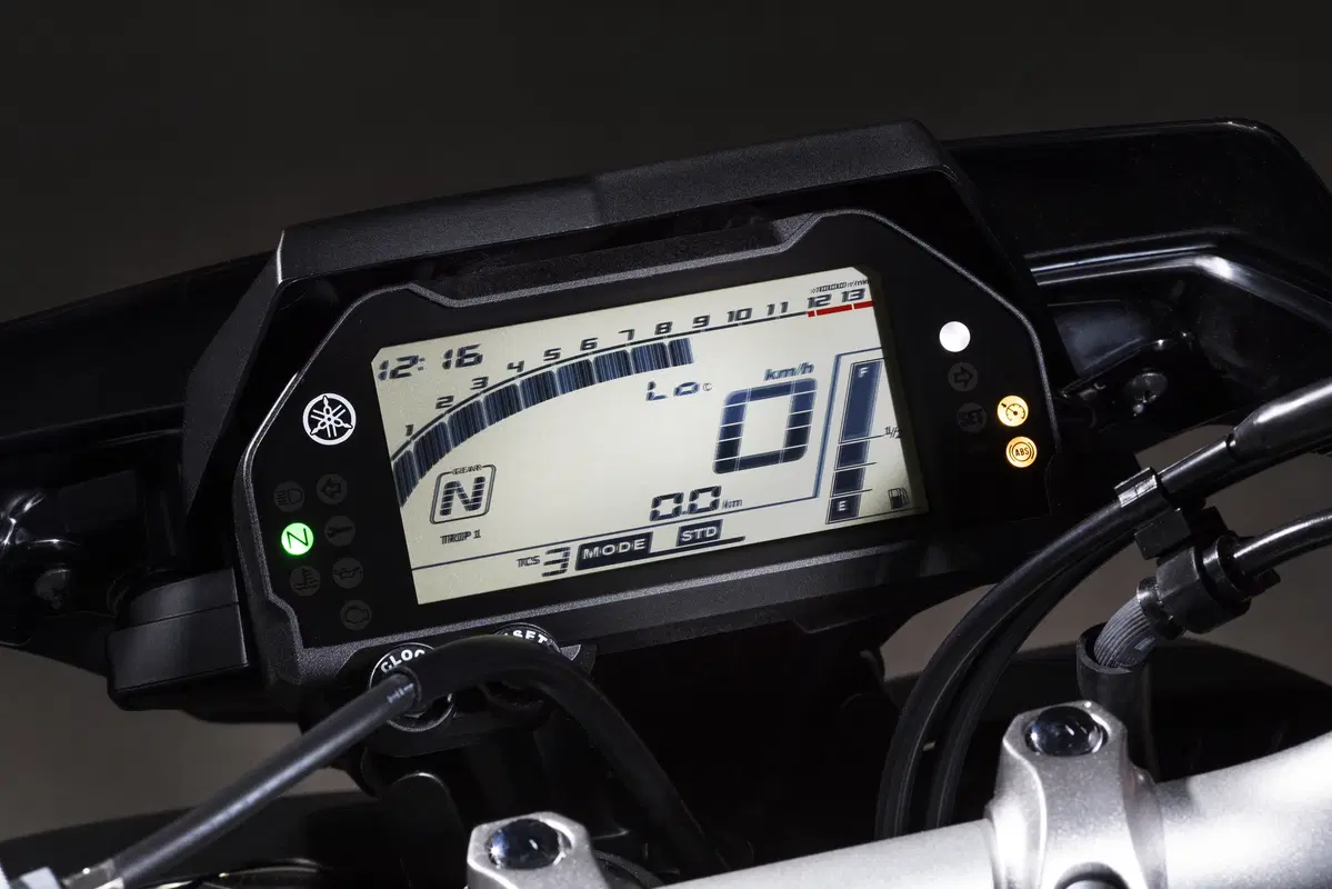 Yamaha MT-10 MT-10 ABS (2016 - 17) (14)
