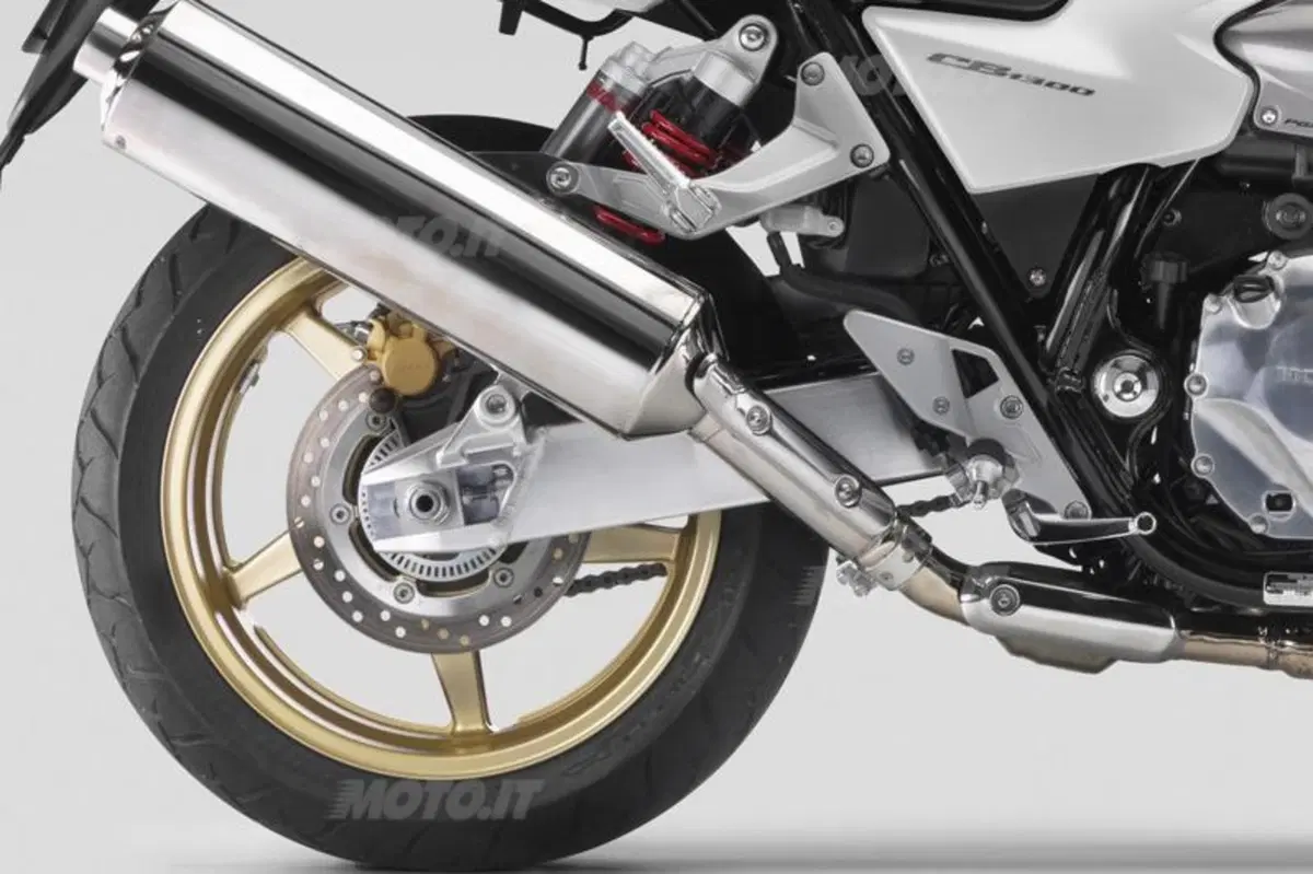 Honda CB1300S ABS e VT750S (3)
