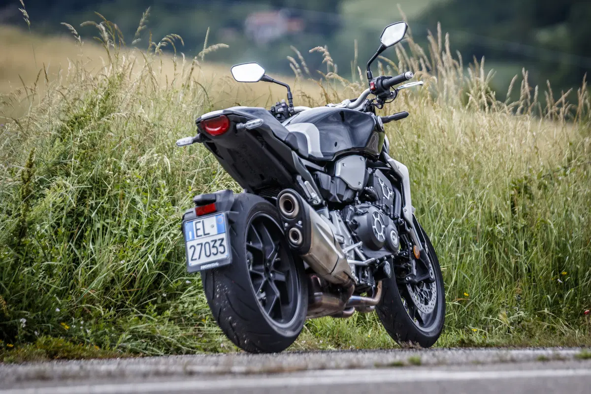 Ducati Monster 1200S v Honda CB1000R v Triumph Speed Triple RS (2)