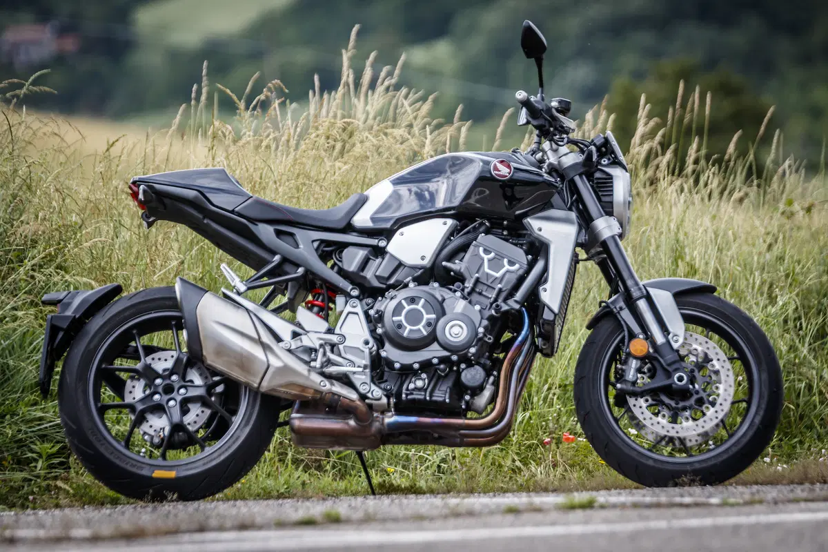 Ducati Monster 1200S v Honda CB1000R v Triumph Speed Triple RS (3)