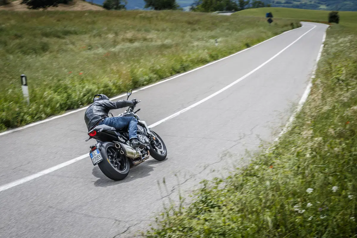 Ducati Monster 1200S v Honda CB1000R v Triumph Speed Triple RS (2)