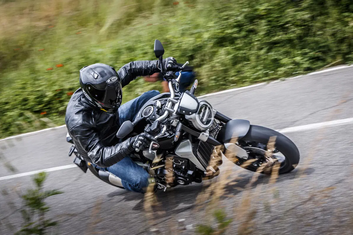 Ducati Monster 1200S v Honda CB1000R v Triumph Speed Triple RS (4)