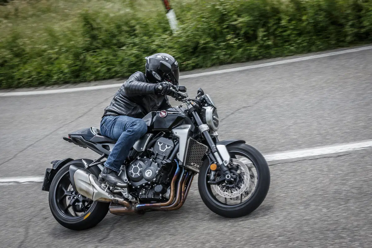 Ducati Monster 1200S v Honda CB1000R v Triumph Speed Triple RS (5)