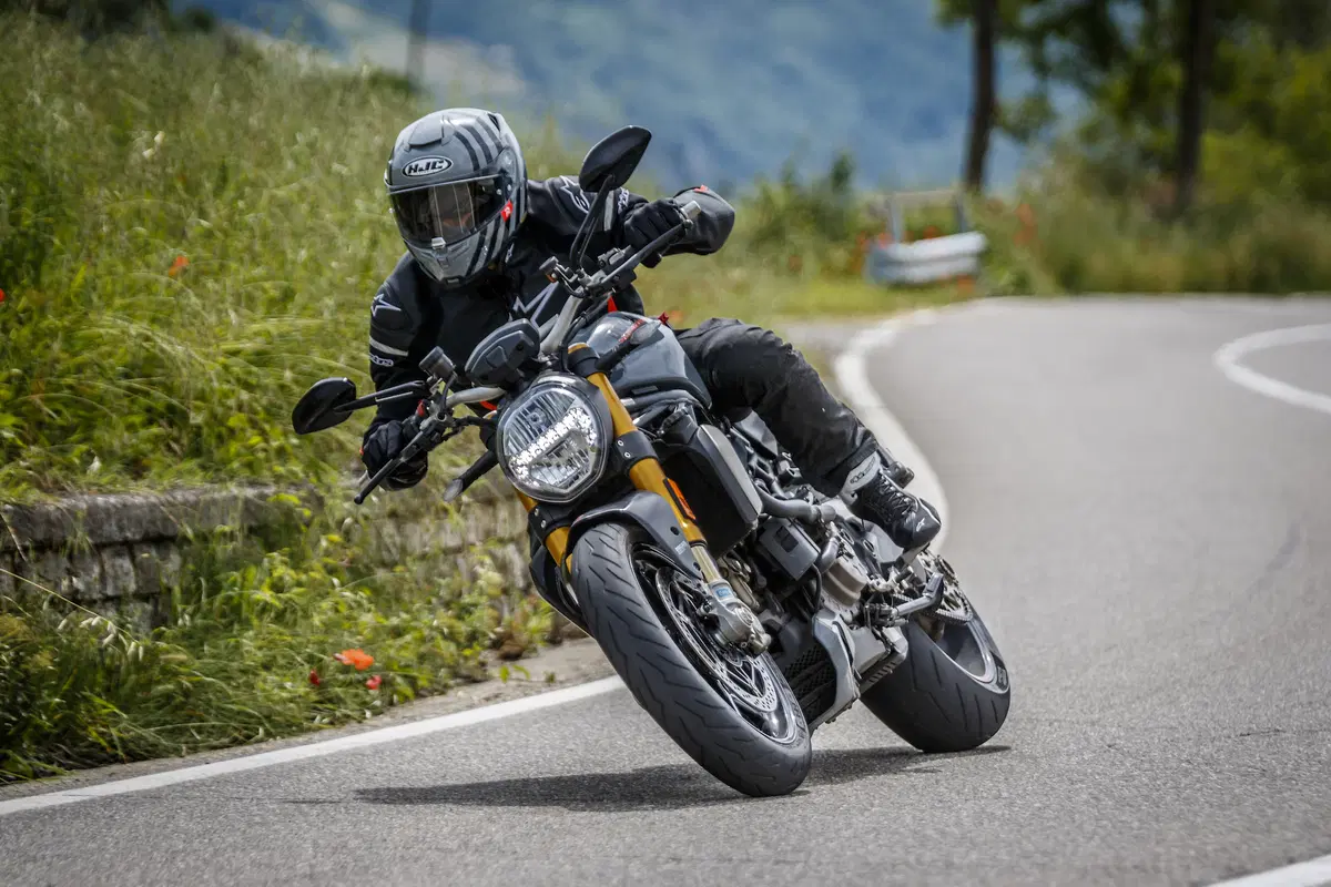 Ducati Monster 1200S v Honda CB1000R v Triumph Speed Triple RS (7)
