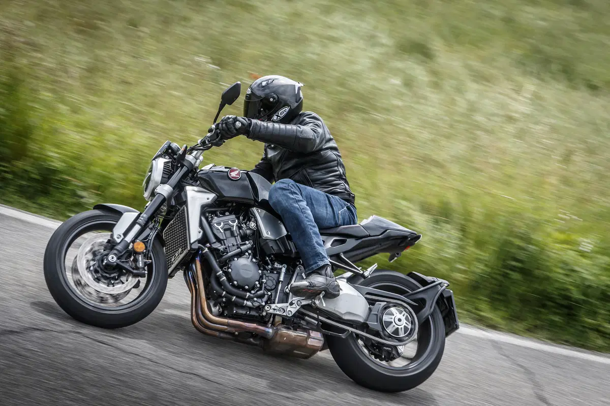 Ducati Monster 1200S v Honda CB1000R v Triumph Speed Triple RS (8)
