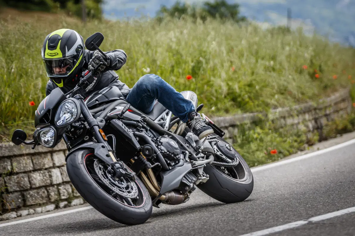 Ducati Monster 1200S v Honda CB1000R v Triumph Speed Triple RS (10)