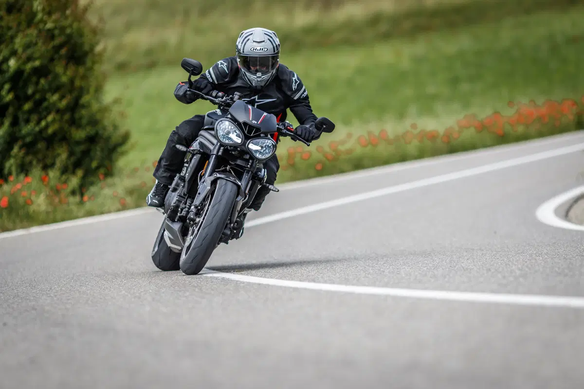 Ducati Monster 1200S v Honda CB1000R v Triumph Speed Triple RS (18)