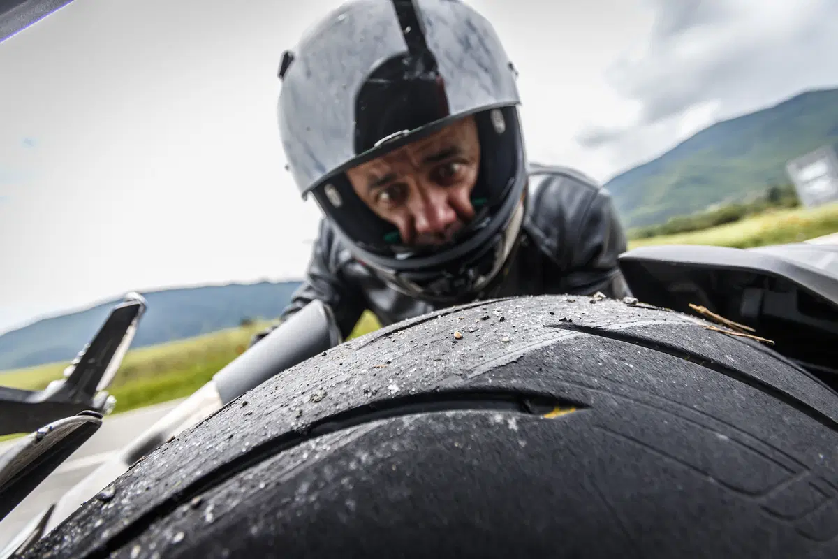 Ducati Monster 1200S v Honda CB1000R v Triumph Speed Triple RS (20)