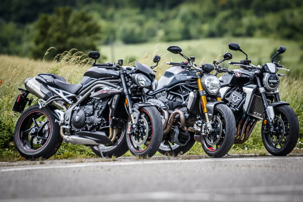 Ducati Monster 1200S v Honda CB1000R v Triumph Speed Triple RS (28)