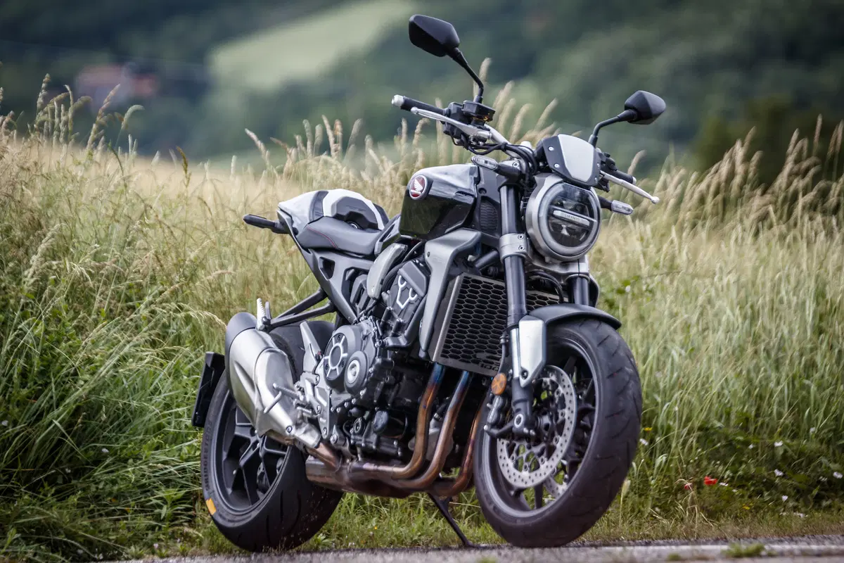 Ducati Monster 1200S v Honda CB1000R v Triumph Speed Triple RS (29)