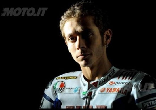 Rossi: «Con la spalla non sto molto bene, spero di riuscire a guidare»