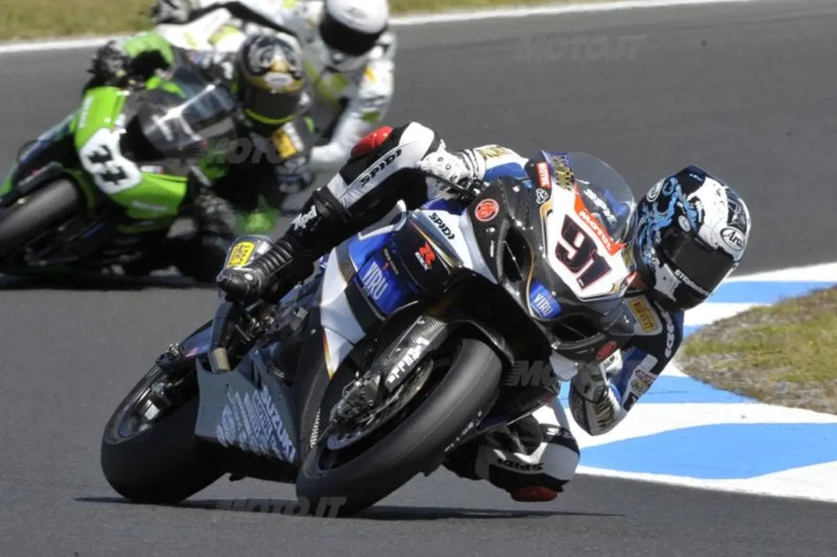 Ad Haslam (Suzuki) la prima Superpole della stagione