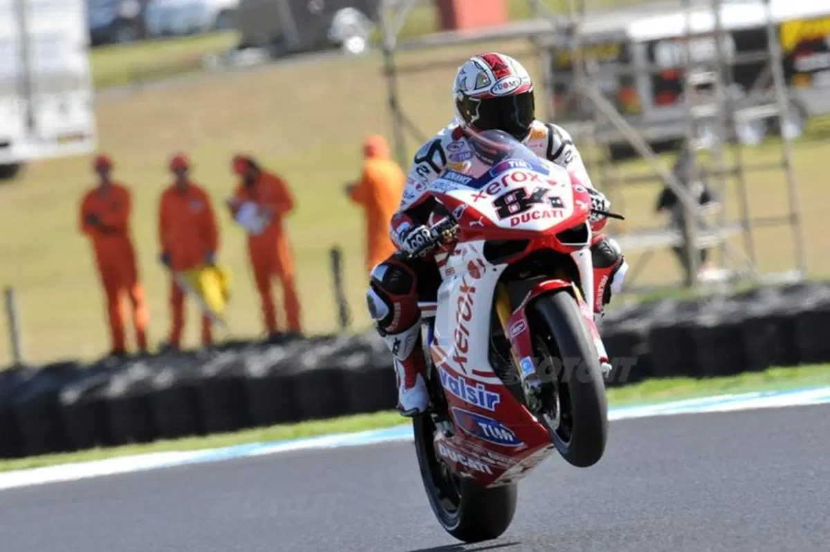 Ad Haslam (Suzuki) la prima Superpole della stagione (2)