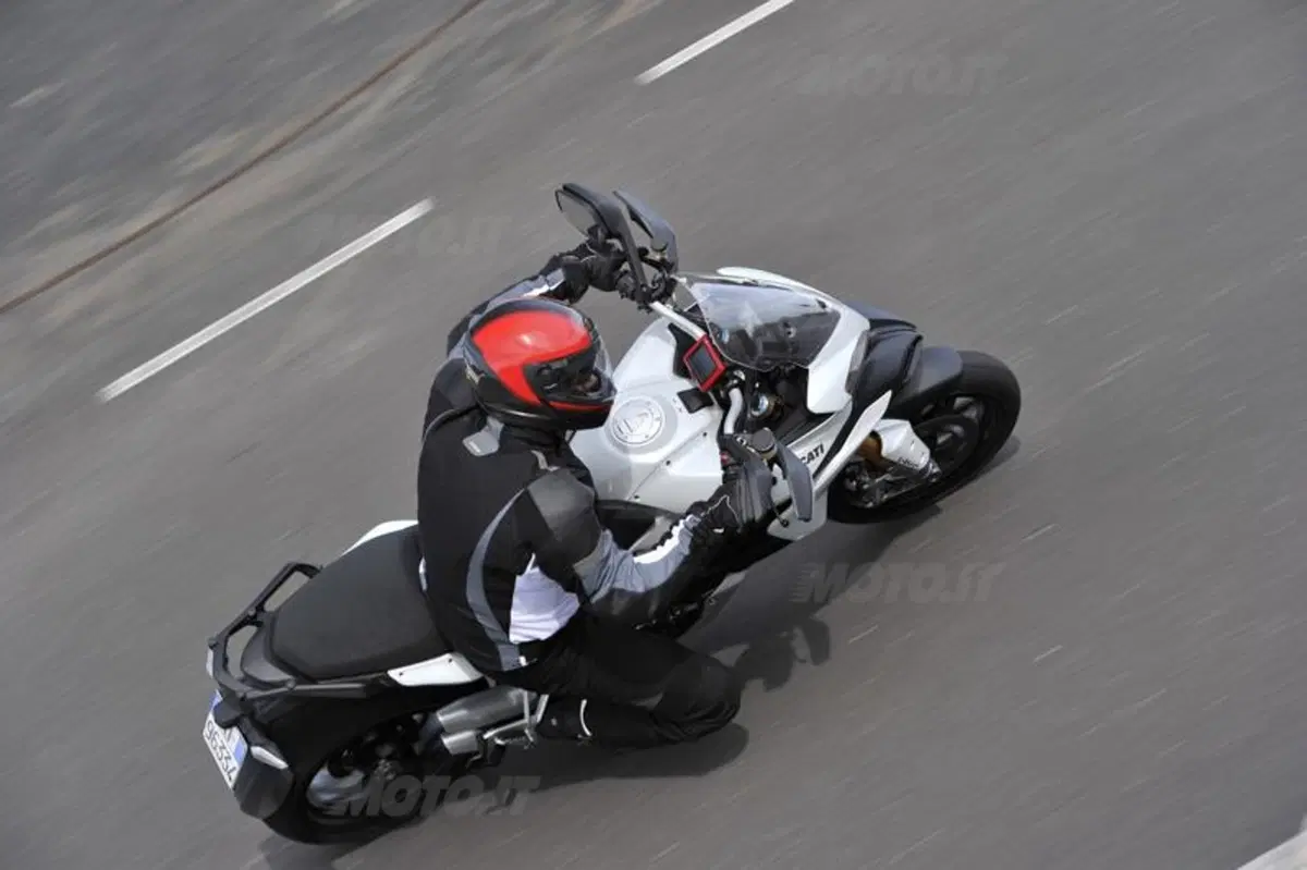 Ducati Multistrada 1200  (6)