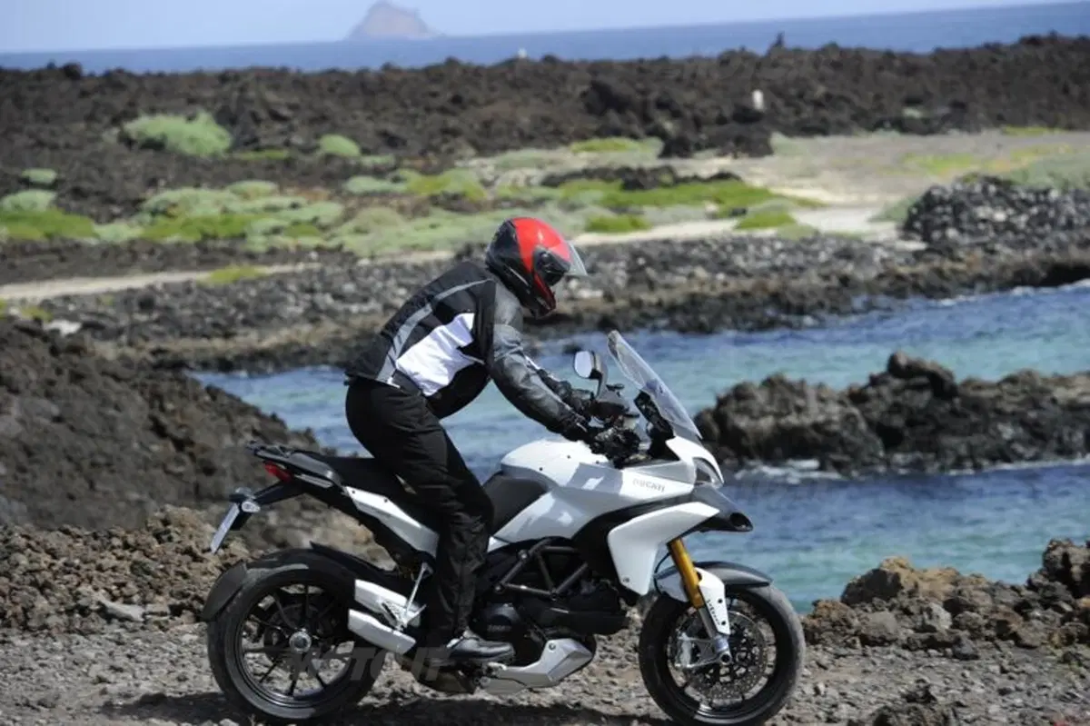 Ducati Multistrada 1200  (11)