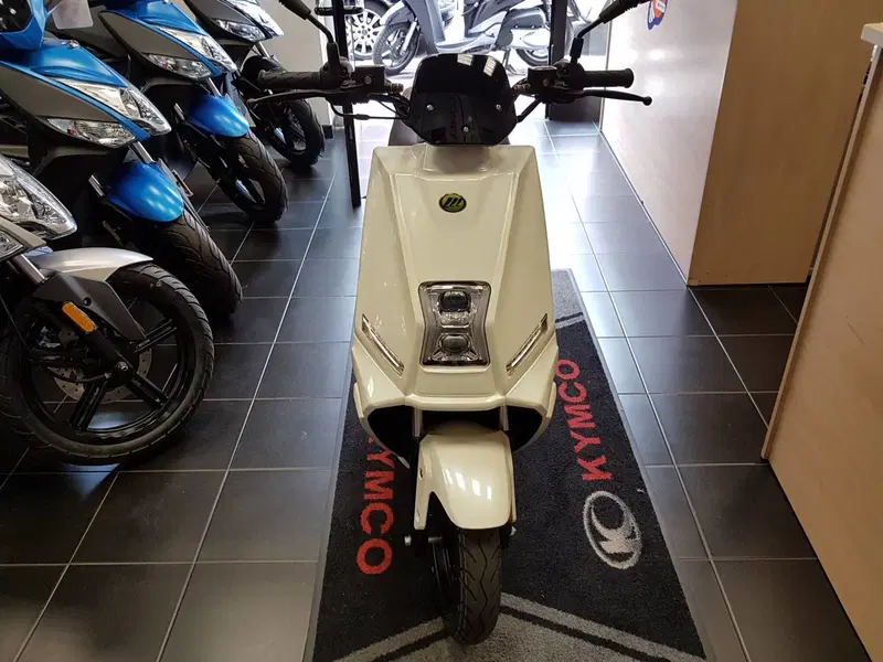 Lifan E3 (2018 - 26) (4)