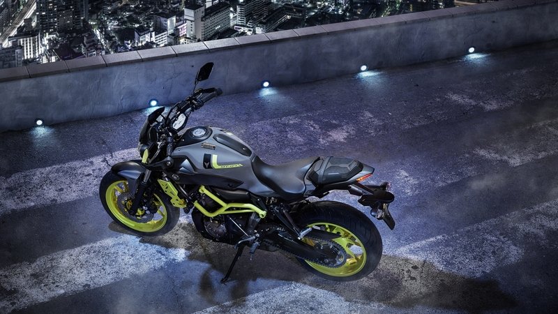 Yamaha MT-07 Moto Cage, il 2016 in Fluo