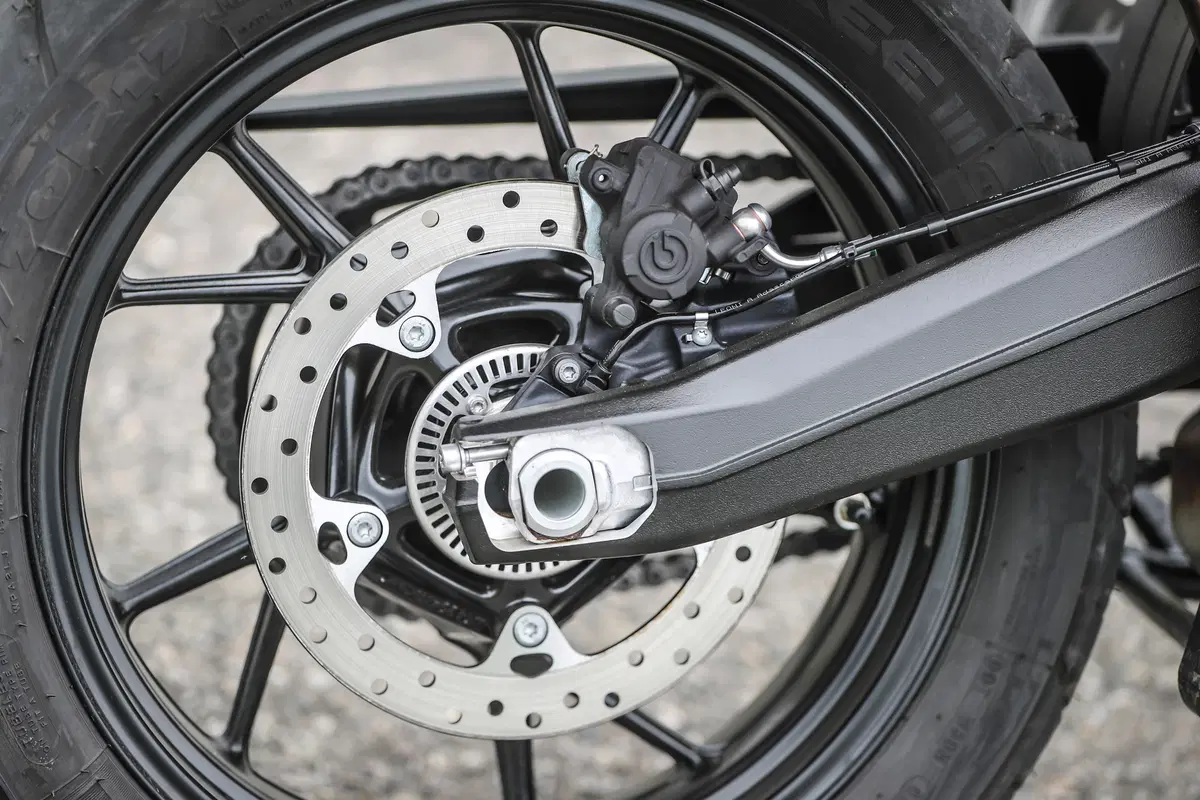 BMW F 850GS e F 750GS. Test e tecnica delle nuove maxi enduro (5)