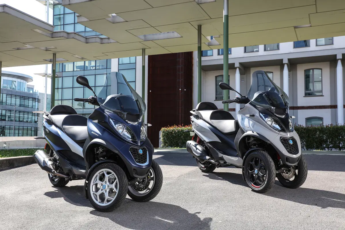 Piaggio MP3 350 e 500 2018: Test sulle strade di Parigi (7)