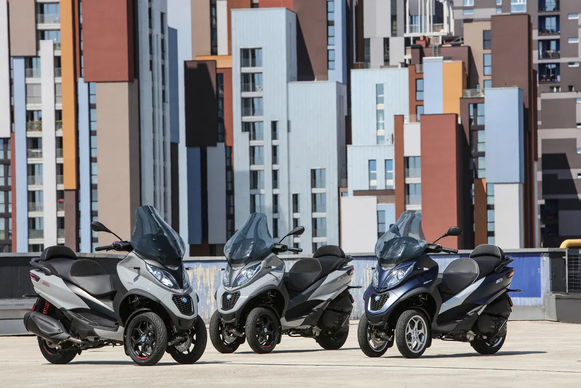 Piaggio MP3 350 e 500 2018: Test sulle strade di Parigi (10)