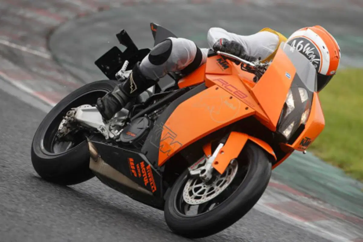 KTM RC8 secondo 46Works (5)
