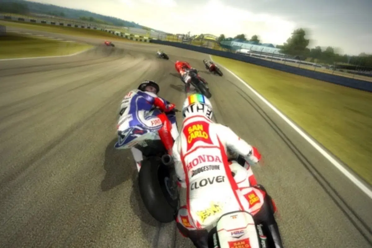 Disponibile la demo di MotoGP 09/10 (4)