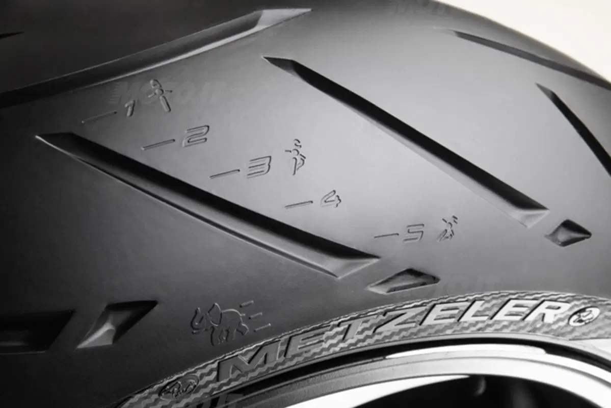 Metzeler Sportec M5 Interact™ (5)