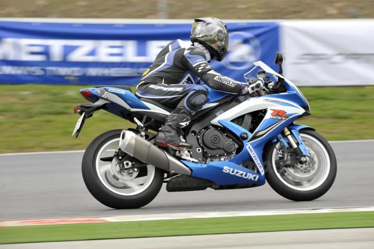 Metzeler Sportec M5 Interact™ (16)