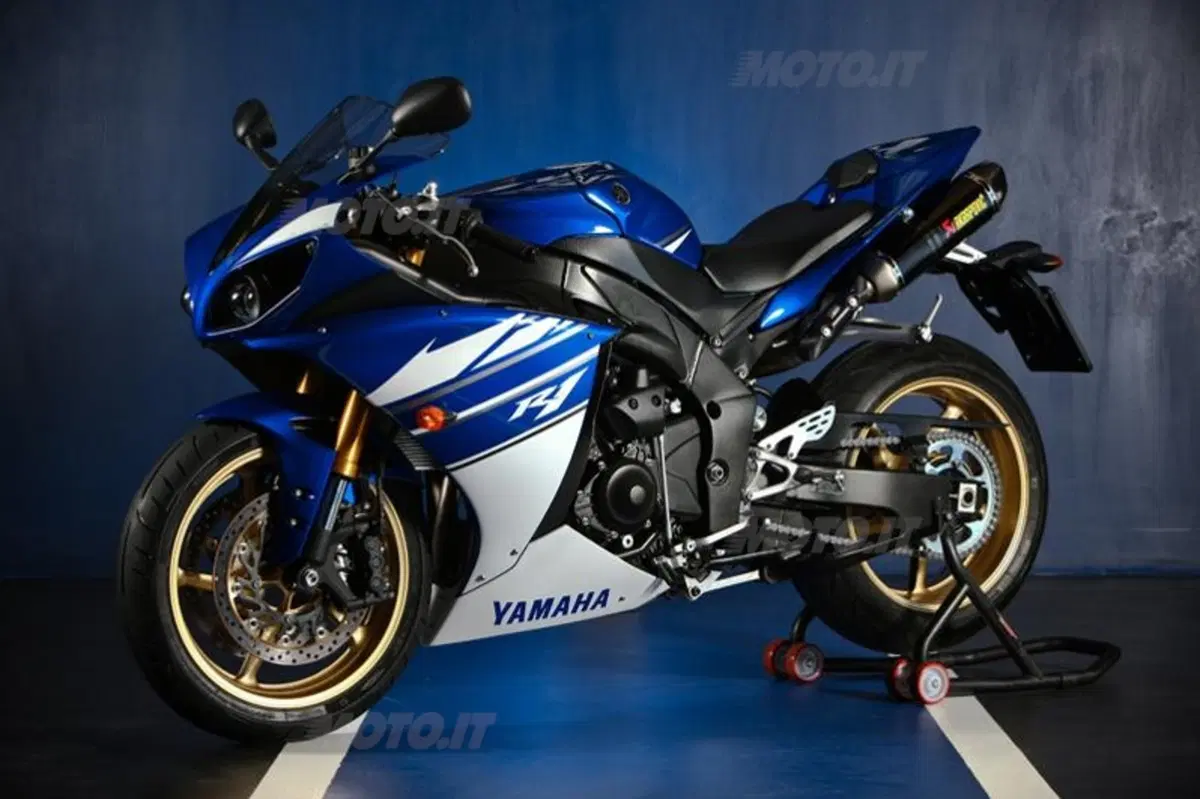 Yamaha R1 2010 "Akrapovic" (5)