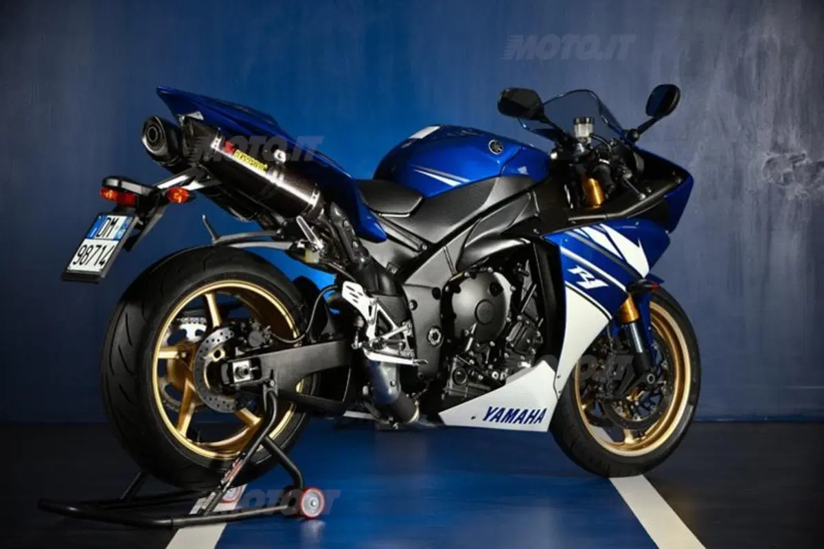 Yamaha R1 2010 "Akrapovic" (6)