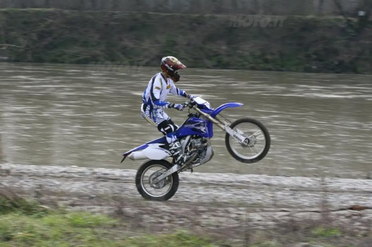 Yamaha WR 250F  (3)