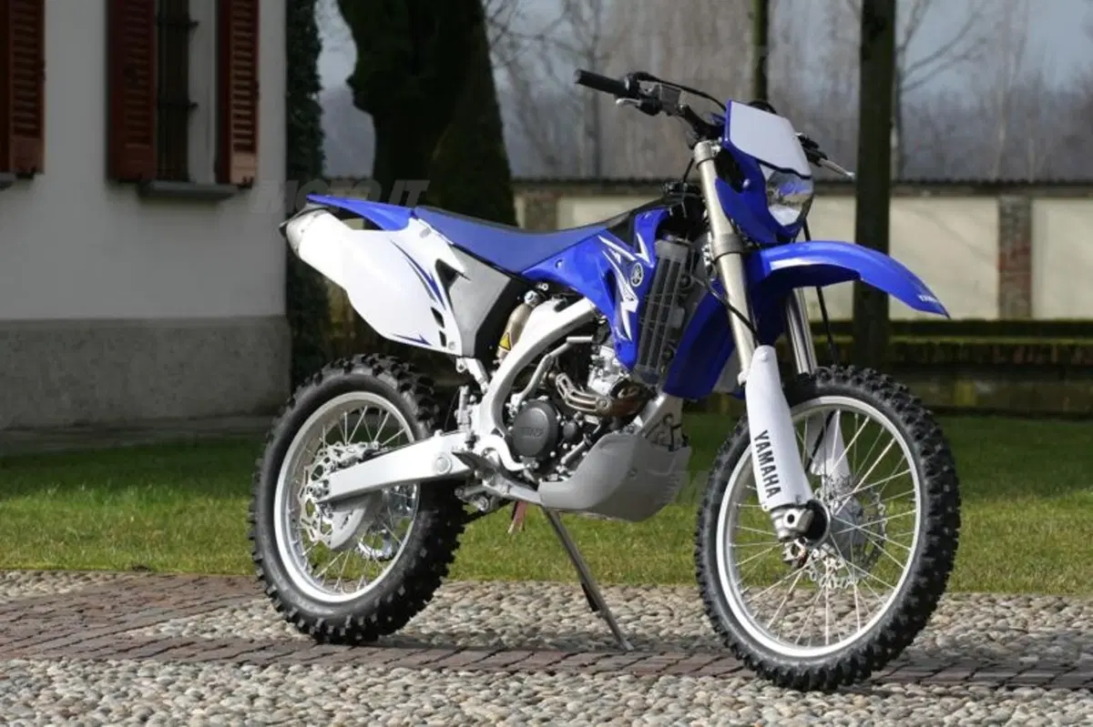 Yamaha WR 250F  (16)