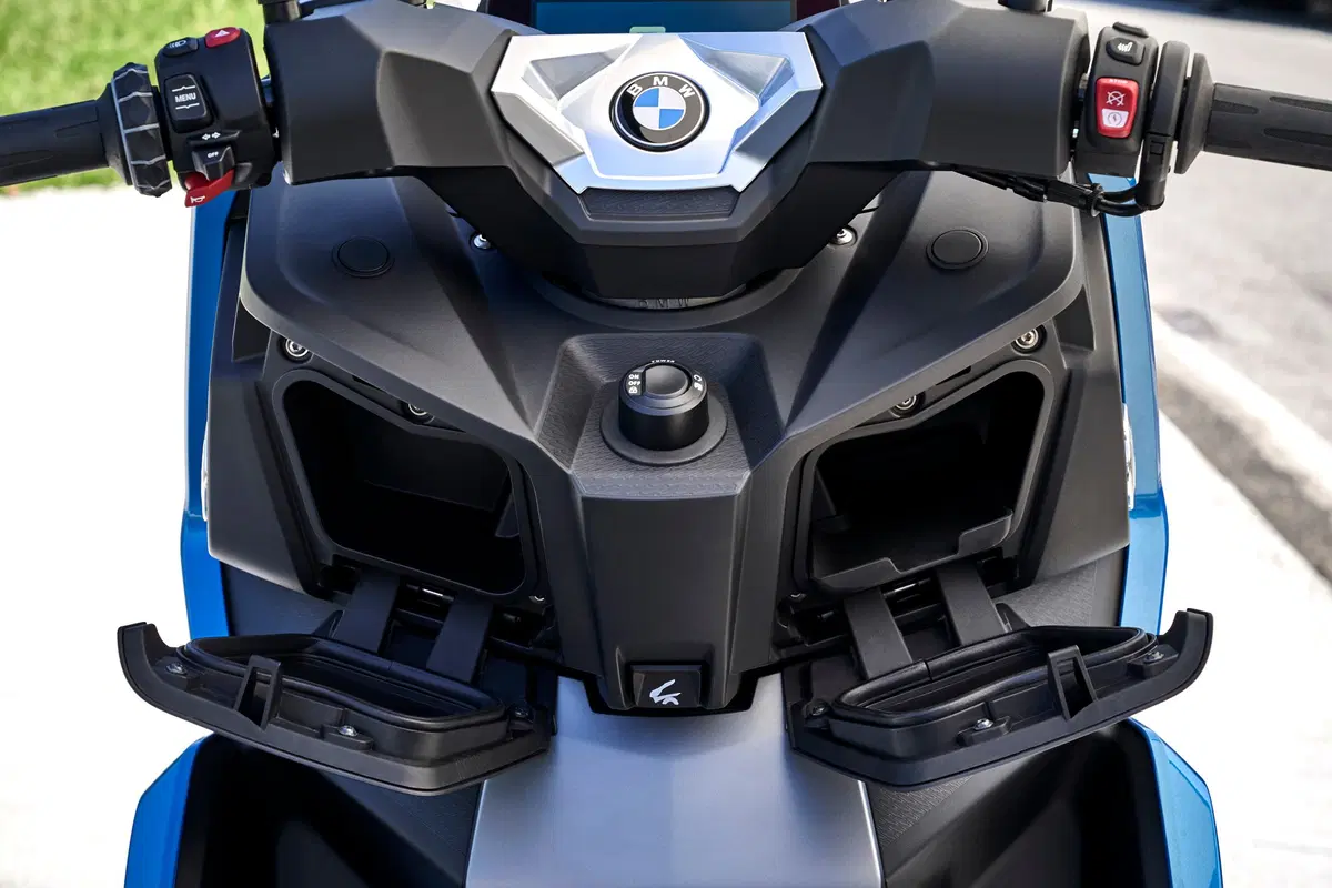 BMW C 400 X 2018. Comfort e prestazioni (8)