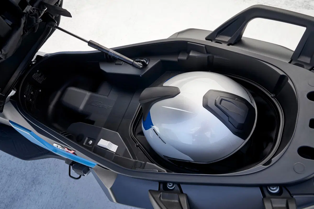 BMW C 400 X 2018. Comfort e prestazioni (9)