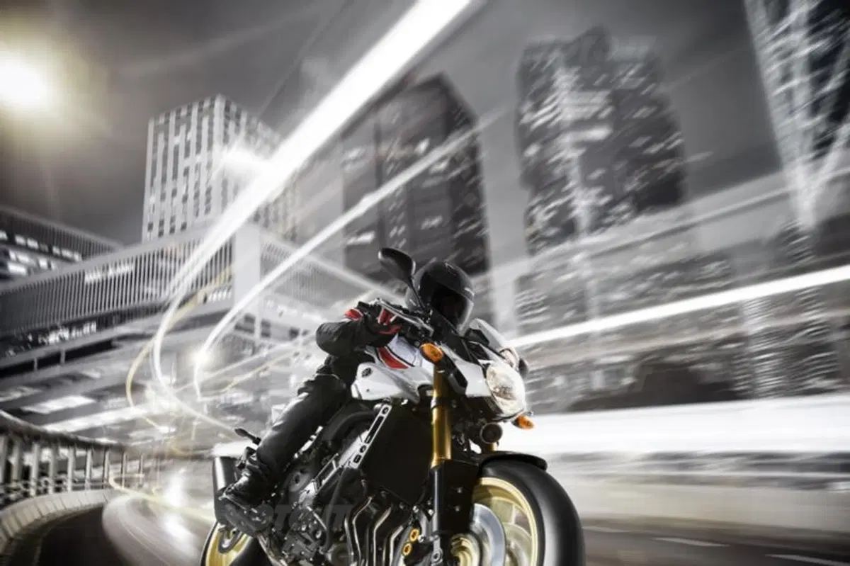 Svelata la Yamaha FZ8 (3)