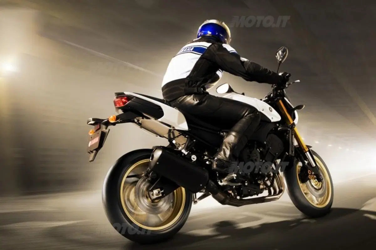Svelata la Yamaha FZ8 (6)