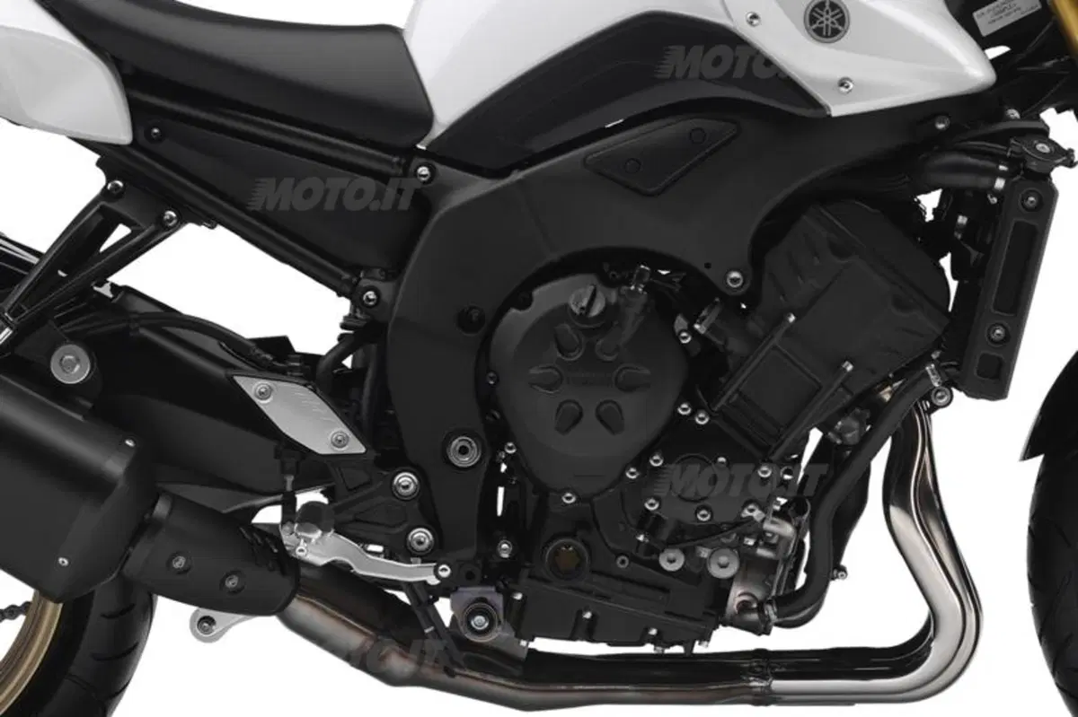 Svelata la Yamaha FZ8 (21)