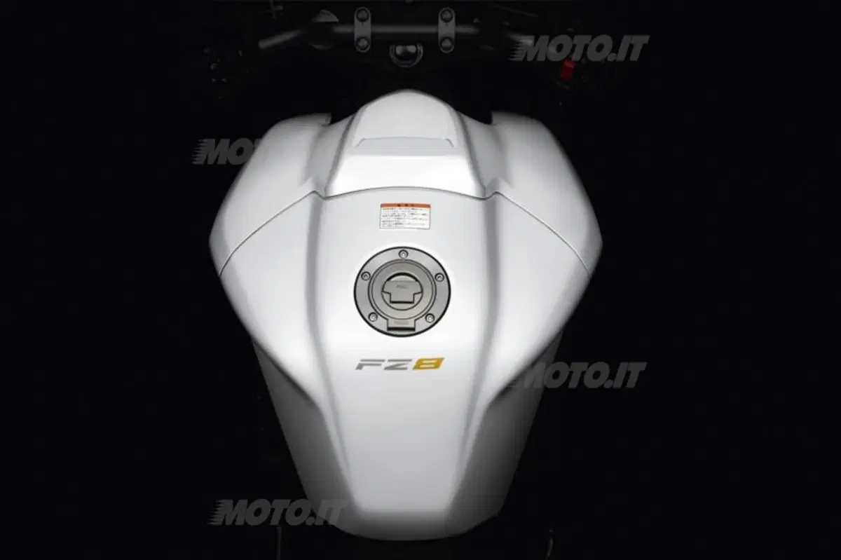 Svelata la Yamaha FZ8 (22)