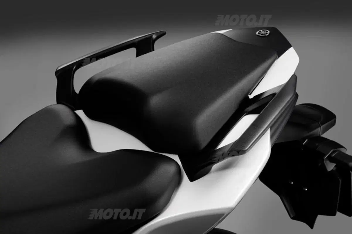 Yamaha Fazer8 (2)