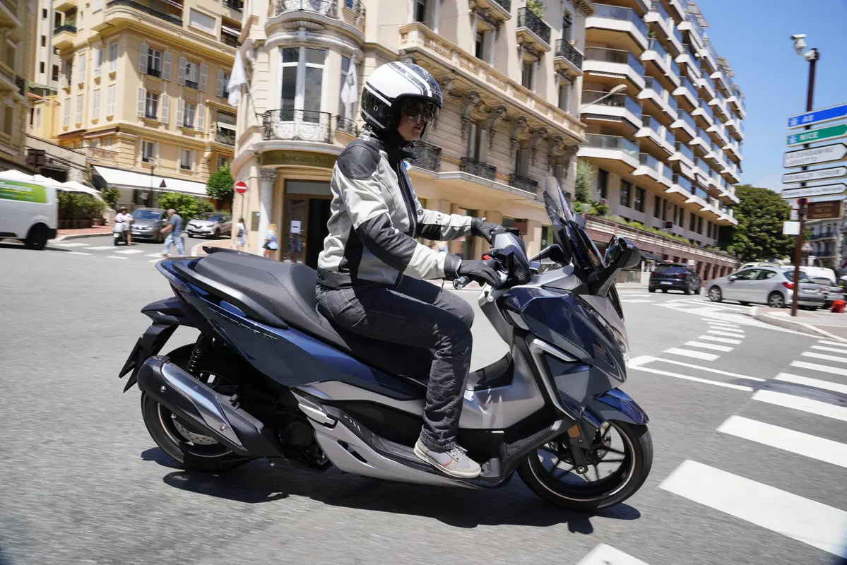Honda Forza 300 e 125 | Tante novità (4)