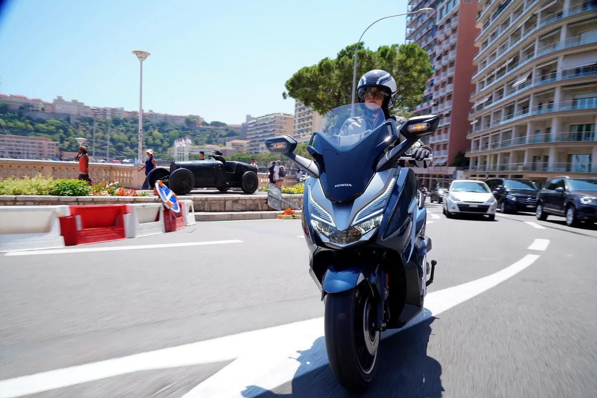 Honda Forza 300 e 125 | Tante novità (7)