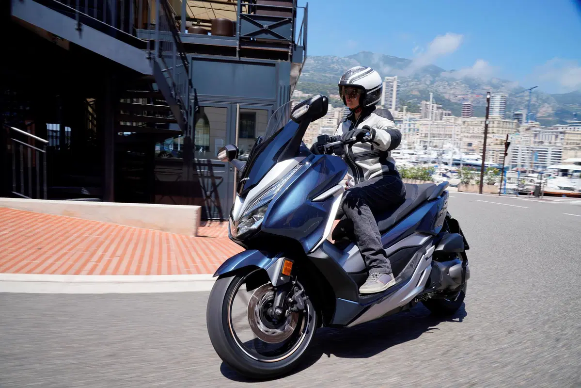 Honda Forza 300 e 125 | Tante novità (2)