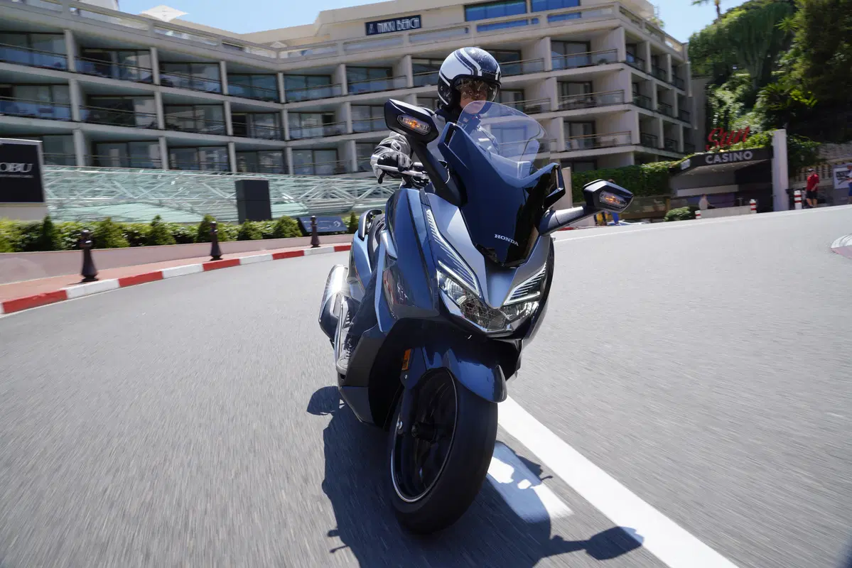 Honda Forza 300 e 125 | Tante novità (6)