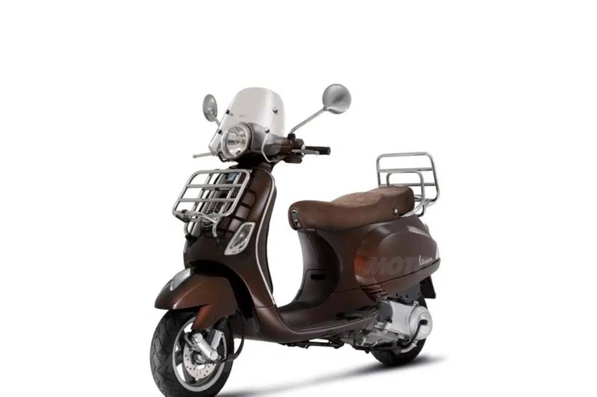 Arriva la nuova Vespa LX Touring