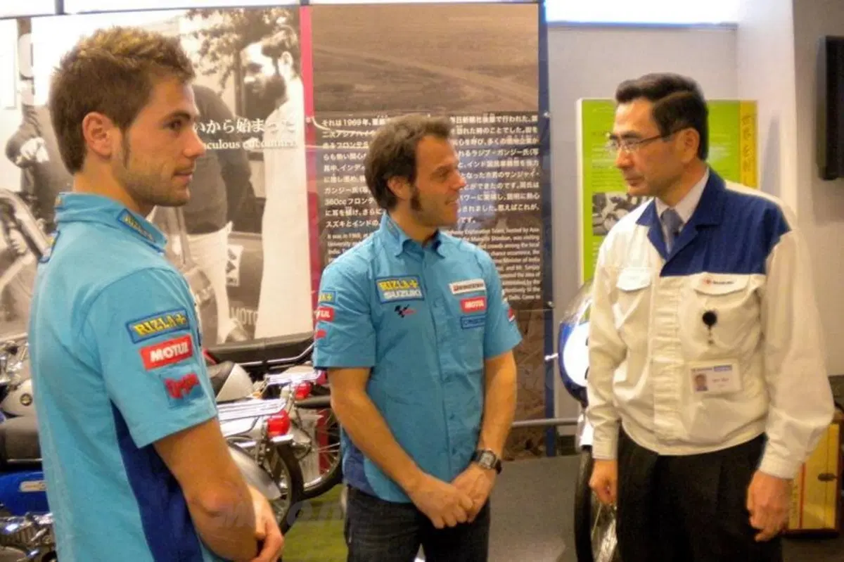 Presentata la Suzuki 2010 (4)